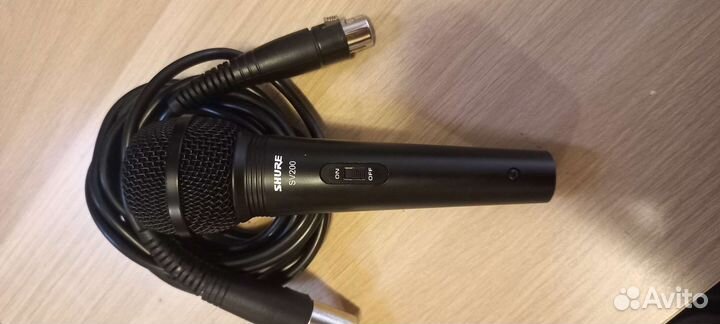 Микрофон Shure sv200
