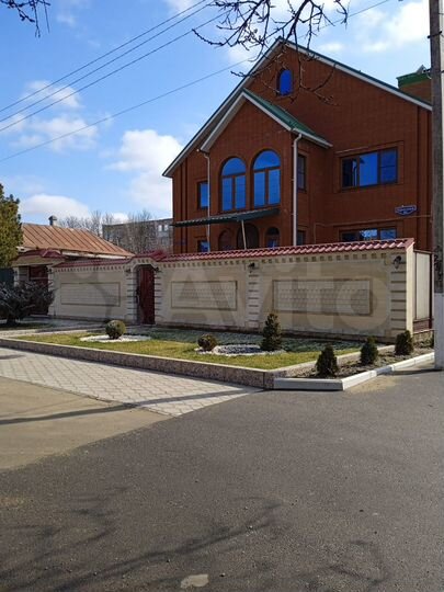 Дом 513,1 м² на участке 10 сот.