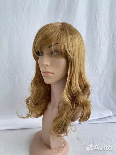 Парик новый светло-русый блонд волна челка до плеч