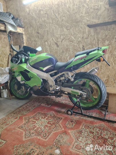 Kawasaki ZX9 - R Ninja