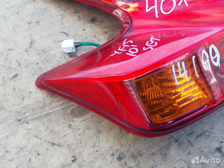 Задний левый стоп сигнал Ниссан Жук F15