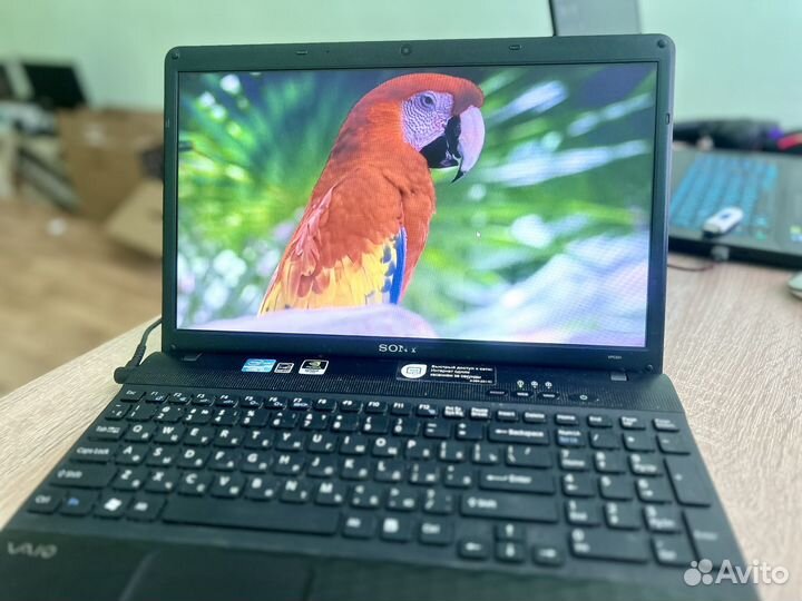 Ноутбук Sony vaio PCG-71812V (VPC-EH3M1R)