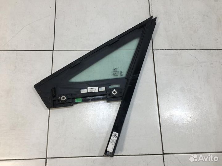 Стекло двери передней правой (форточка) BMW i8 I12 (2014—2017)