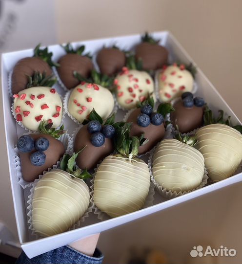 Клубника в шоколаде в Чёрной