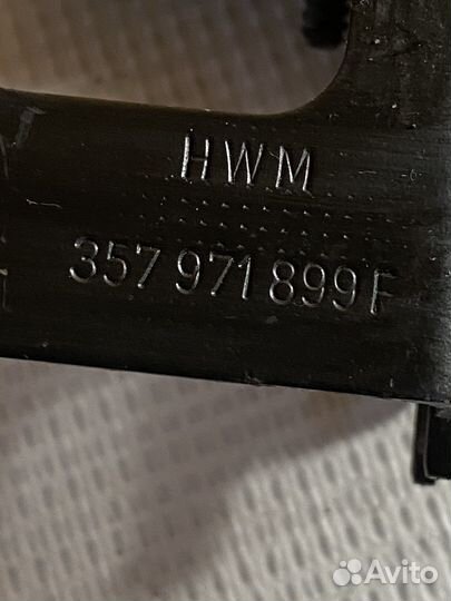 Патрубок системы охлаждения 357971899F