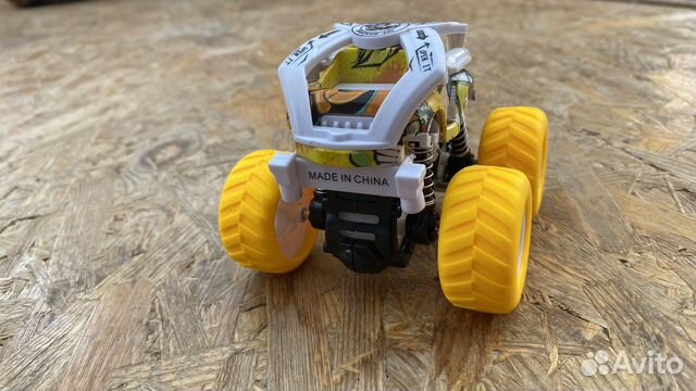 Игрушка машина с подвеской