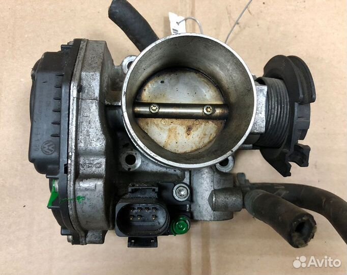 Заслонка дроссельная VW Golf 4 1.6 AKL