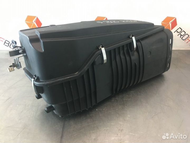 Корпус воздушного фильтра Mercedes C-Class W203