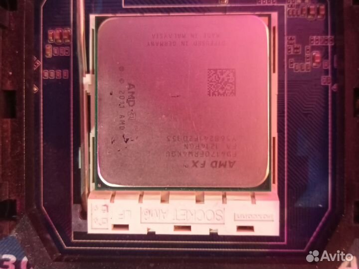 Материнская плата с процессором