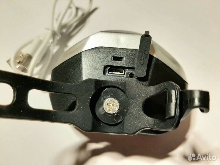 Велофонарь аккумуляторный Суперяркий Новый