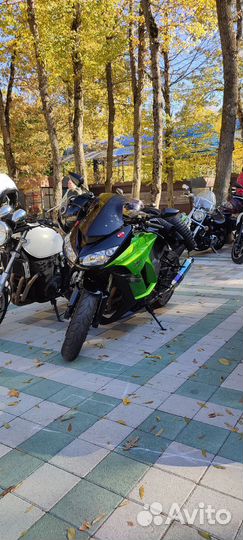 Мотоцикл Kawasaki Z1000sx (Кавасаки)