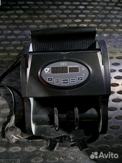 Счетчик банкнот Pro 40u neo