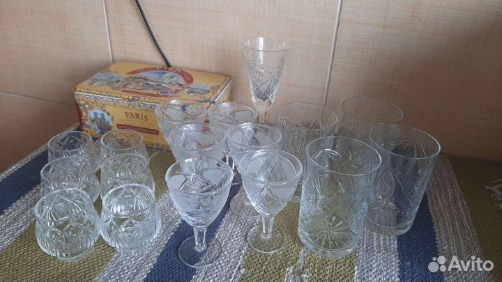 Хрустальные стаканы, стопки, ваза, пепельница, ла