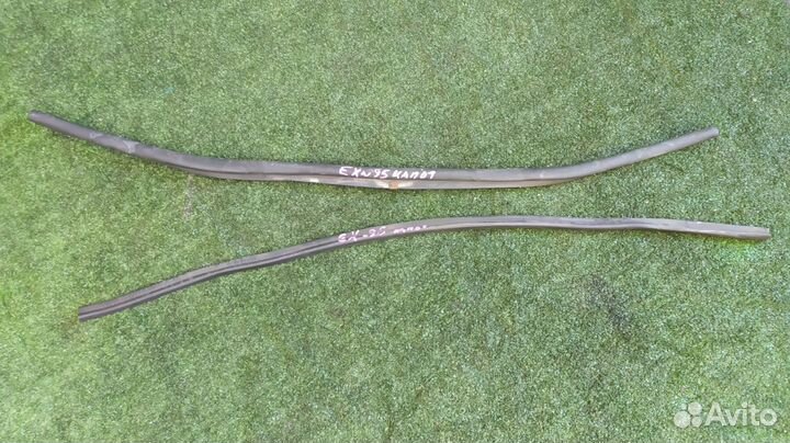 Уплотнение капота Ford Explorer 3 4 2004