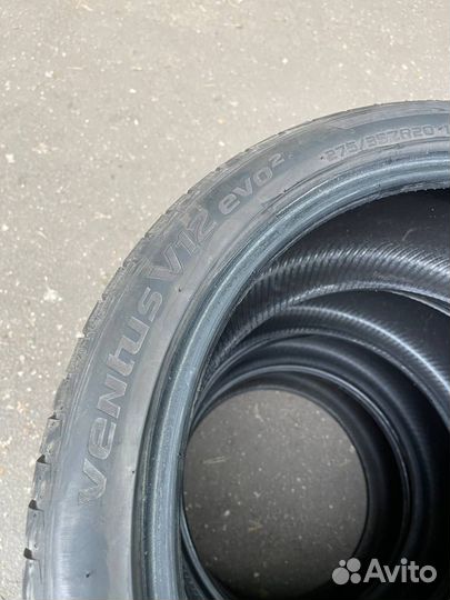 Hankook Ventus V12 Evo2 K120 255/35 R20 и 275/35 R20 97Y