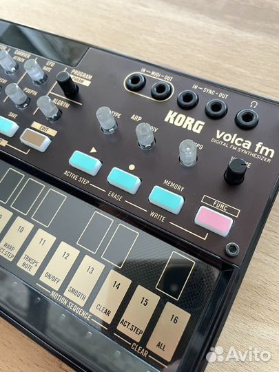 Синтезатор korg volca fm2