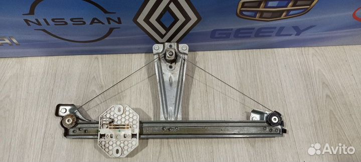 Стеклоподъемник задний Renault sandero 2 Лев