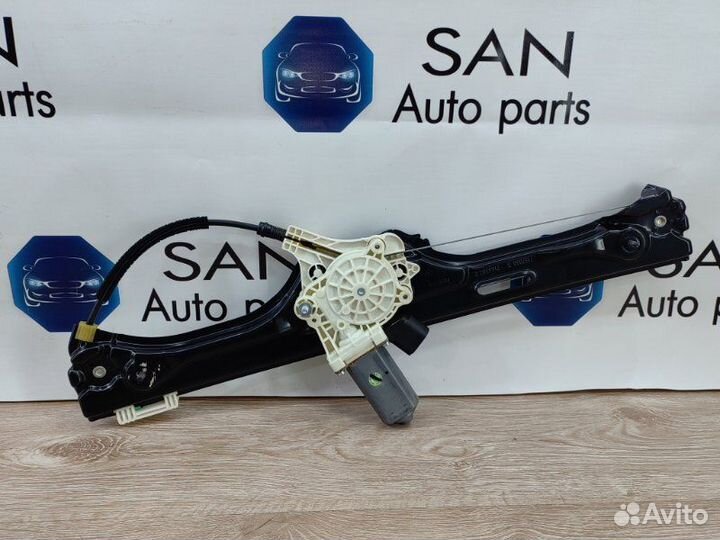 Стеклоподъемный механизм задний правый Bmw X5 Рест