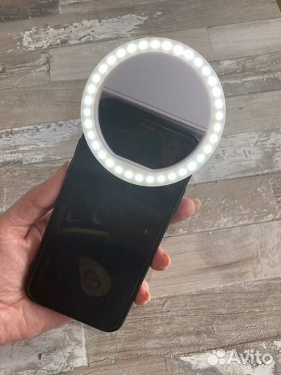 Кольцевая светодиодная лампа