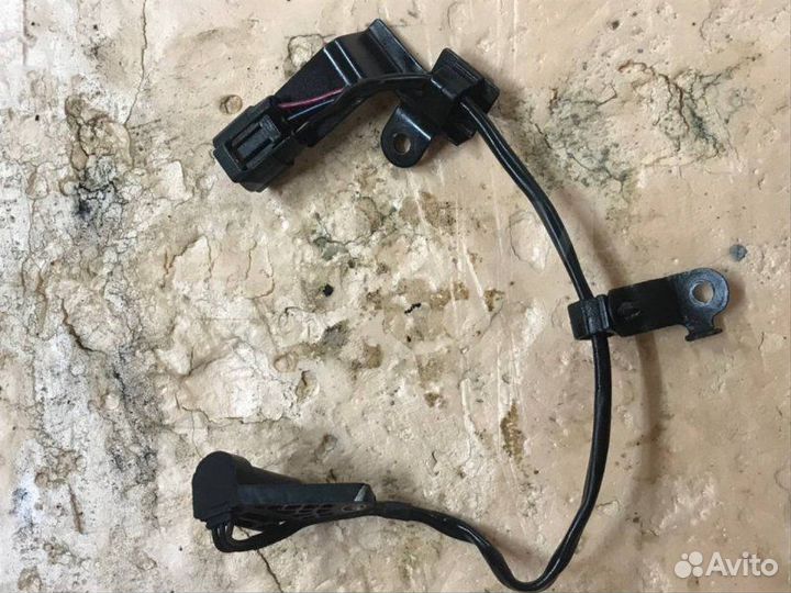 Датчик положения коленвала Mazda Familia BJ5P zlde