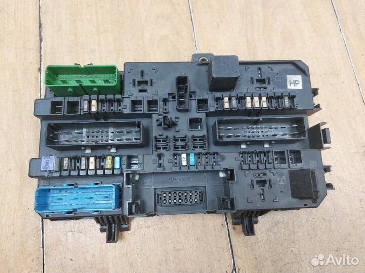 Блок предохранителей задний Opel Astra H Z18XER