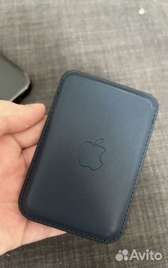 Чехол для карты Apple