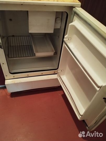 Холодильник маленький