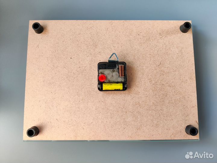 Часы настенные новые