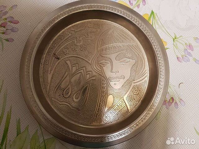 Декоративная тарелка