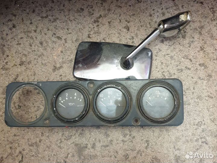 Щиток приборов