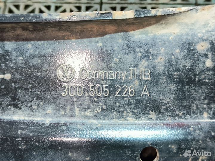 Рычаг задний правый продольный VW Passat B6