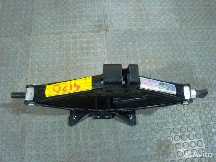 KIA Sportage 3 Домкрат