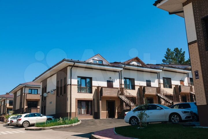 3-к. квартира, 90 м², 1/2 эт.