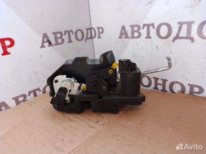 Замок двери задний правый Hyundai Getz