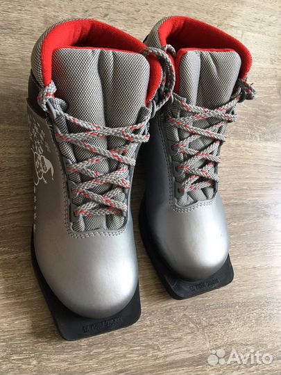 Лыжные ботинки 35 размер