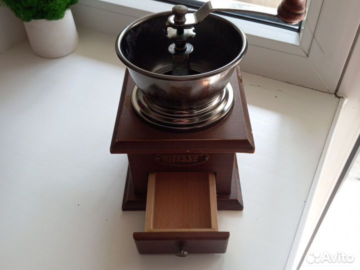 Кофемолка ручная винтажная vitezze