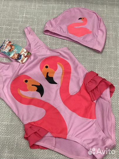 Купальник новый с шапочкой на девочку 3-4 лет