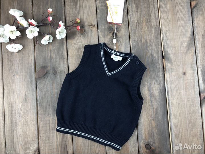Вязаная жилетка для мальчика 62 68