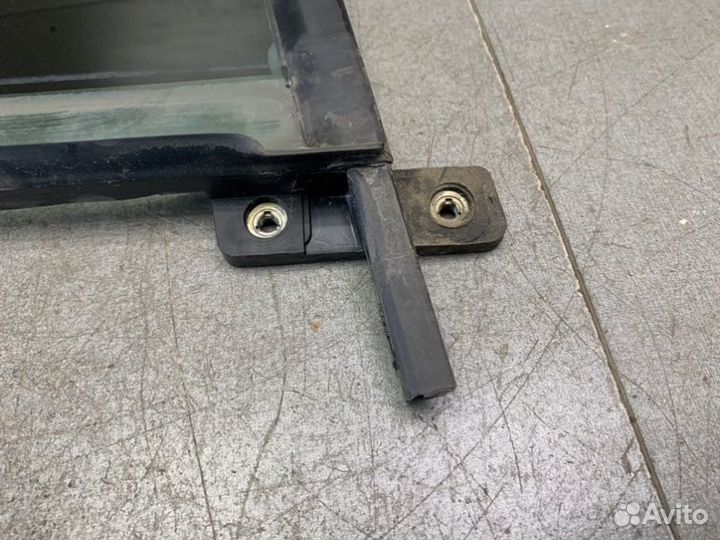 Форточка двери задняя правая Volkswagen Golf MK6