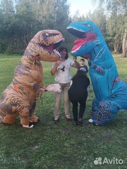 Поздравление от динозавров