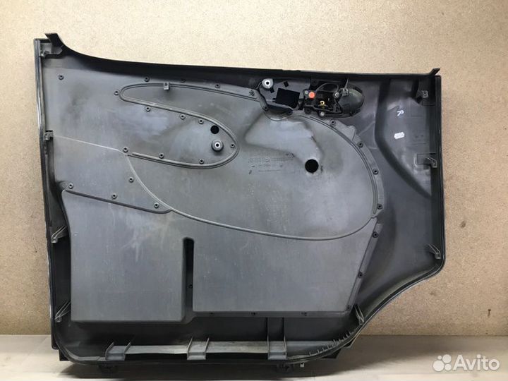 Обшивка двери передняя правая Mercedes Sprinter