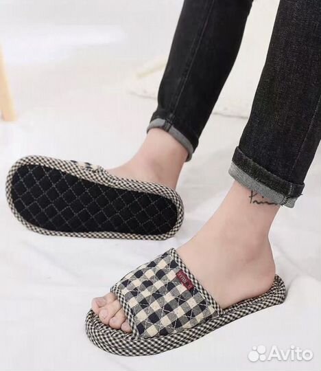 Женские домашние тапочки