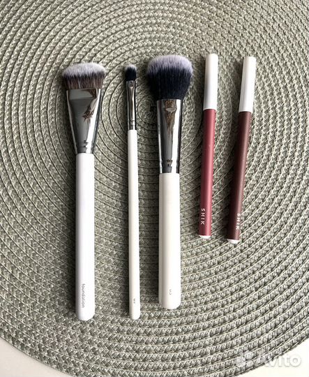 Кисти и карандаши Shik