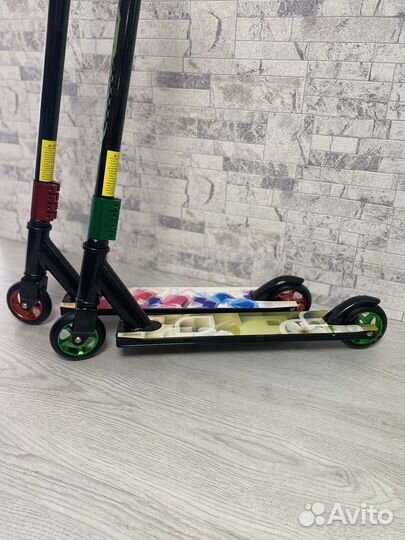 Самокат трюковой новый