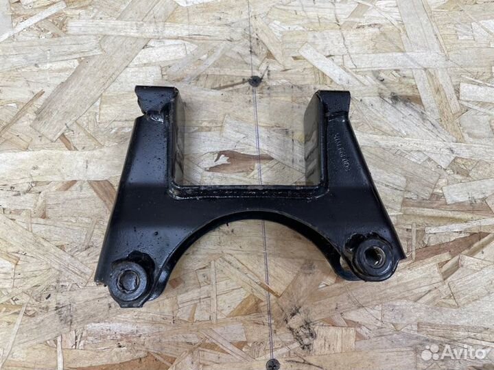 Кронштейн кпп левый Volkswagen Polo