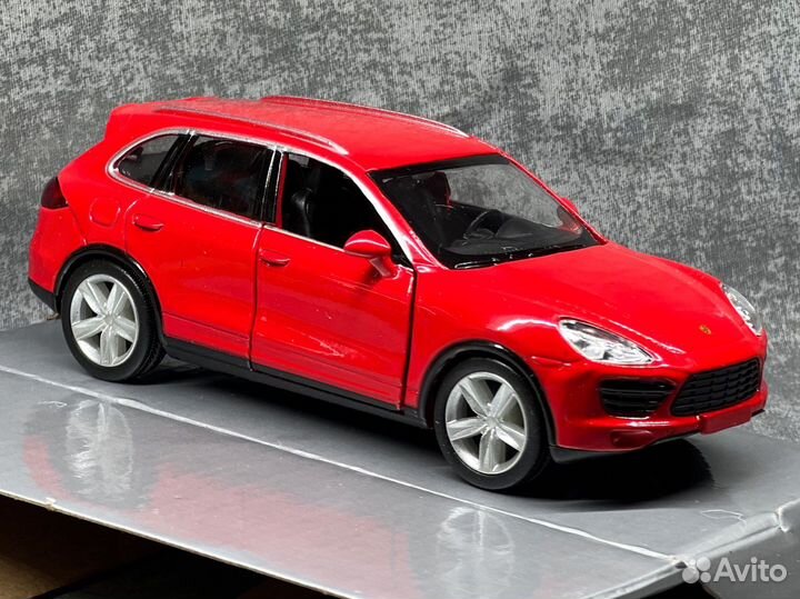 Моделька porsche cayenne 1/36 mobicaro