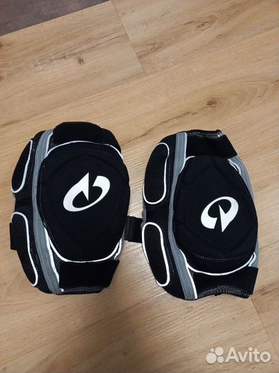 Продам наколенники для занятием пейнтболом