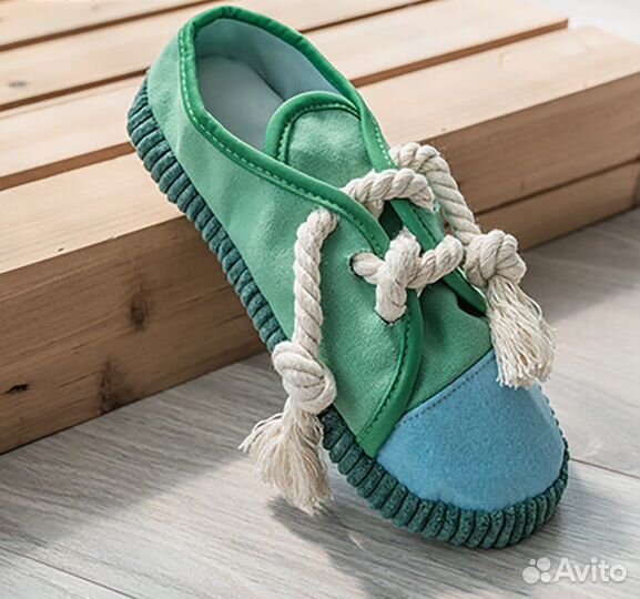 Кусательные кеды с пищалкой - игрушка для собак