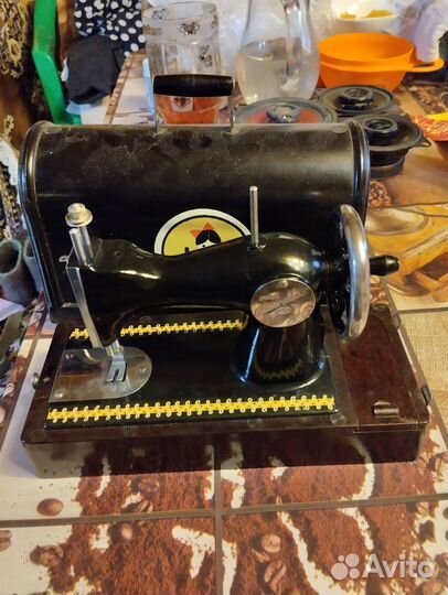 Мини швейная машинка СССР