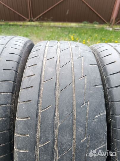 Bridgestone Potenza RE003 Adrenalin 215/60 R16